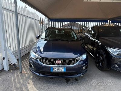 Usata Fiat Tipo Lounge 120 CV (88 kW) 2017 Blu Station wagon