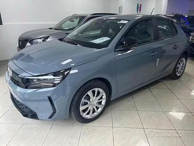 Nuova Opel Corsa 100 CV (73 kW) 2025 Vari colori Utilitaria