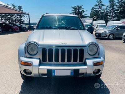 Usata Jeep Cherokee Limited 150 CV (110 kW) 2004 Argento SUV