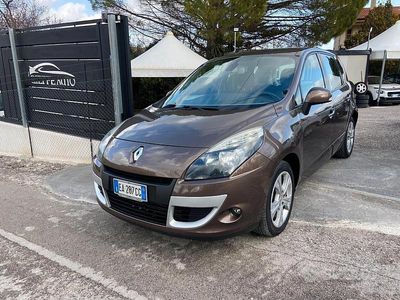 Usata Renault Scénic III Luxe 110 CV (80 kW) 2010 Marrone Monovolume