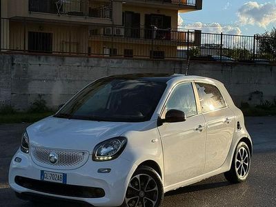 Usata Smart ForFour 90 CV (66 kW) 2017 Bianco Utilitaria