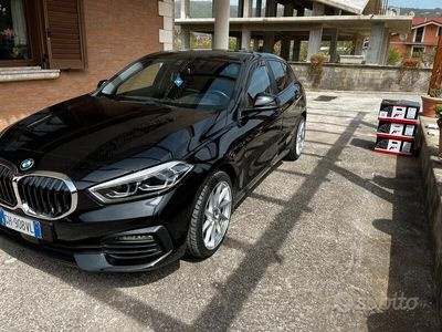 Usata BMW 118 Advantage 150 CV (110 kW) 2020 Nero Utilitaria