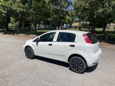 Usata Fiat Grande Punto 77 CV (56 kW) 2017 Bianco Utilitaria