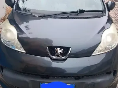 Usata Peugeot 107 68 CV (50 kW) 2007 Nero Utilitaria