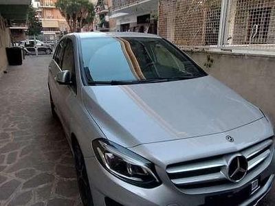 Usata Mercedes B180 109 CV (80 kW) 2018 Monovolume
