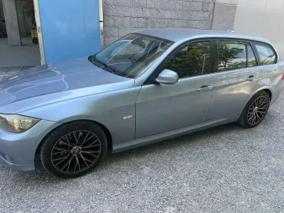 Usata BMW 320 M Sport 177 CV (130 kW) 2009 Blu/azzurro Station wagon
