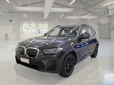 Begagnad BMW iX3 80 kW (109 HK) 2022 Grå SUV