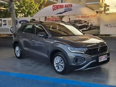Usata VW T-Roc Advance 150 CV (110 kW) 2022 Grigio SUV