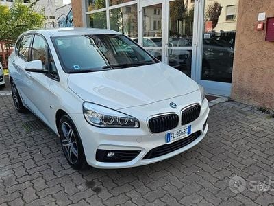 Usata BMW 218 Active Tourer Sport Line 150 CV (110 kW) 2017 Bianco Monovolume
