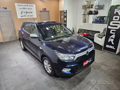 Usata SsangYong Tivoli 128 CV (94 kW) 2016 Bluazzurro SUV
