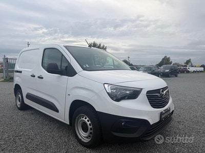 Usata Opel Combo 102 CV (75 kW) 2021 Bianco Monovolume