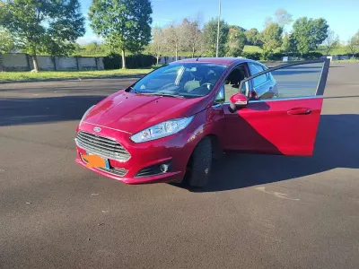 Usata Ford Fiesta Titanium 75 CV (55 kW) 2015 Utilitaria