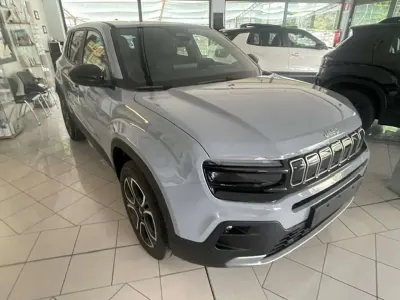 Nuova Jeep Avenger Summit 110 CV (80 kW) 2026 Grigio SUV