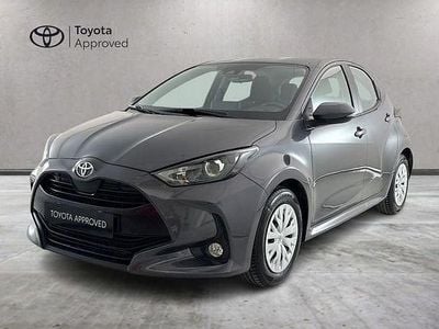 Second-hand Toyota Yaris Active 72 CP (52 kW) 2023 Gri Hatchback