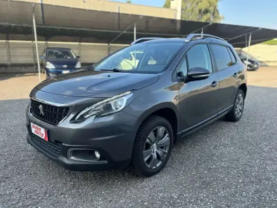 Usata Peugeot 2008 Allure 75 CV (55 kW) 2019 Grigio SUV