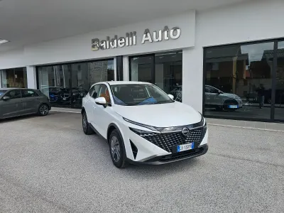 Usata Nissan Qashqai Acenta 158 CV (116 kW) 2025 Bianco perlato SUV