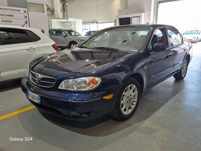 Usata Nissan Maxima 140 CV (102 kW) 2000 Blu/azzurro Berlina