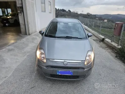 Usata Fiat Punto Evo Dynamic 75 CV (55 kW) 2010 Grigio Utilitaria