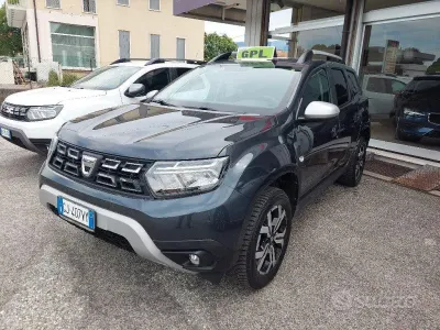 Usata Dacia Duster Prestige 101 CV (74 kW) 2022 Grigio scuro metallizzato SUV