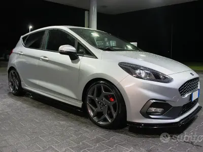 Usata Ford Fiesta ST 200 CV (147 kW) 2020 Grigio Utilitaria