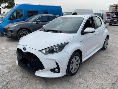 usata Toyota Yaris 1.5 HYBRID BUSINESS 92cv 2021