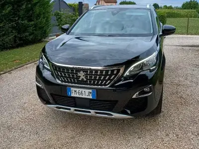 Usata Peugeot 3008 Allure 120 CV (88 kW) 2018 Nero SUV
