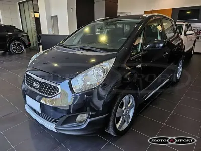 Usata Kia Venga 90 CV (66 kW) 2015 Nero Utilitaria