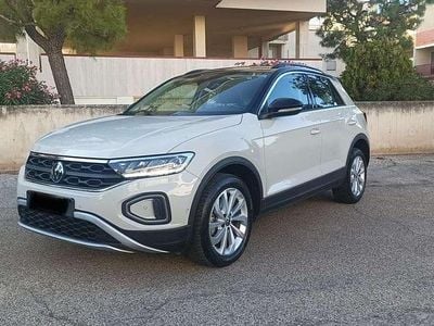 Usata VW T-Roc Style 116 CV (85 kW) 2022 Beige SUV