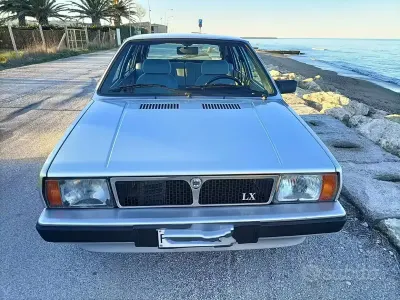 Usata Lancia Delta 78 CV (57 kW) 1985 Grigio Utilitaria