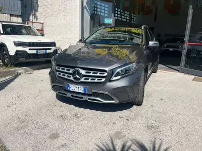 Usata Mercedes GLA200 136 CV (100 kW) 2017 Canna di fucile SUV