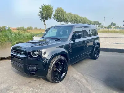 Usata Land Rover Defender SE Dynamic 200 CV (147 kW) 2022 Nero SUV