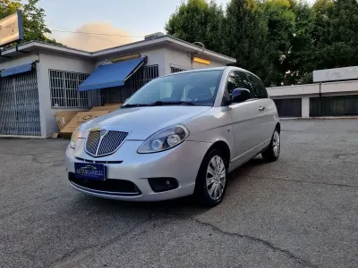 Usata Lancia Ypsilon Platinum 69 CV (50 kW) 2011 Other Utilitaria