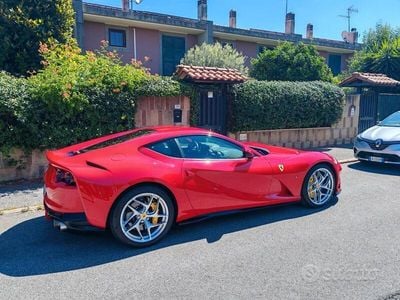Usata Ferrari 812 800 CV (588 kW) 2018 Rosso Coupé