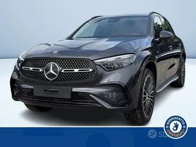 Nuova Mercedes GLC300e AMG 2026 Grigio SUV