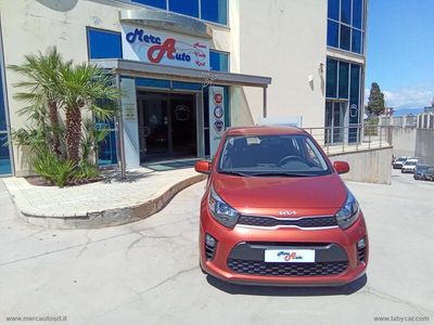 Usata Kia Picanto Urban 66 CV (48 kW) 2023 Rosso Utilitaria