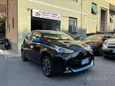 Usata Toyota Aygo X-cite 72 CV (52 kW) 2018 Nero Utilitaria