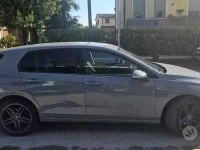 Usata VW Golf VIII 150 CV (110 kW) 2024 Grigio Berlina