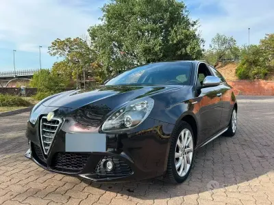 Usata Alfa Romeo Giulietta Exclusive 140 CV (102 kW) 2012 Nero Utilitaria
