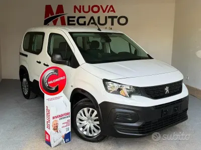 Usata Peugeot Rifter Active 102 CV (75 kW) 2022 Bianco Monovolume