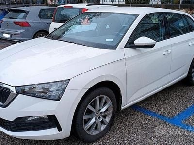 Usata Skoda Scala Ambition 90 CV (66 kW) 2021 Bianco Utilitaria