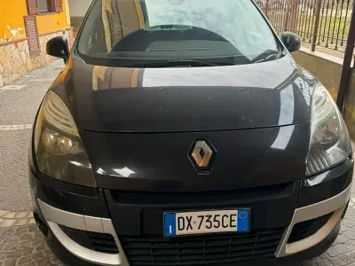 Usata Renault Scénic III 111 CV (81 kW) 2009 Monovolume
