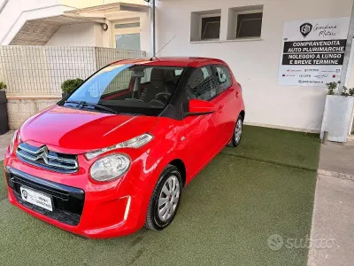 Begagnad Citroën C1 Live 69 HK (50 kW) 2015 Röd Halvkombi