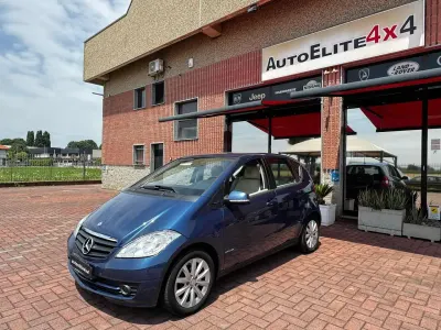 Usata Mercedes A160 95 CV (69 kW) 2011 Blu metallizzato Utilitaria