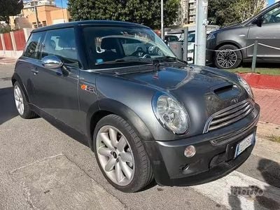 Usata Mini John Cooper Works 199 CV (146 kW) 2004 Grigio Utilitaria