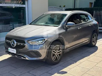 Occasion Mercedes GLA180 136 ch (100 kW) 2023 Gris SUV