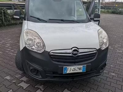 Usata Opel Combo 120 CV (88 kW) 2017 Bianco Monovolume