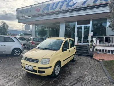 Begagnad Fiat Panda Dynamic 60 HK (44 kW) 2009 Gul Halvkombi