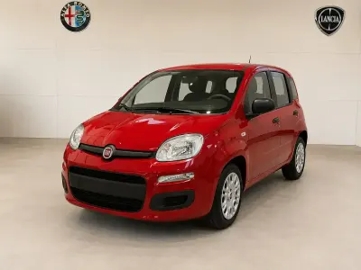 Nuova Fiat Panda Icon 65 CV (47 kW) 2026 Rosso Utilitaria