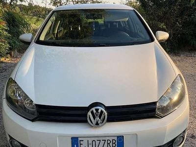 Usata VW Golf VI 105 CV (77 kW) 2011 Bianco Utilitaria