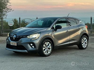 Usata Renault Captur RS Line 101 CV (74 kW) 2021 Grigio SUV